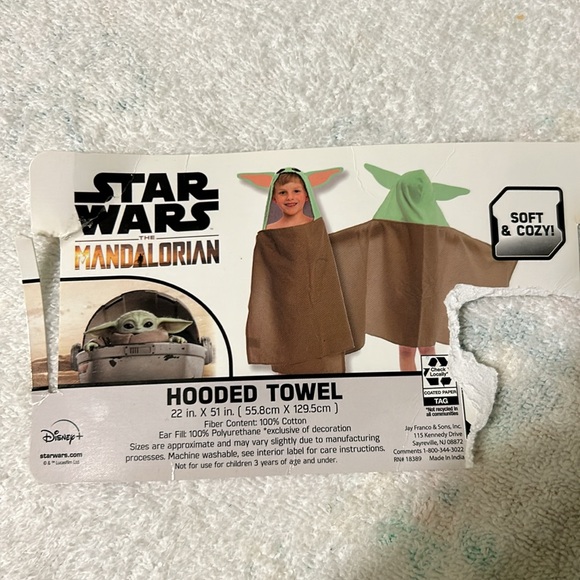 Baby Yoda Hooded Towel, Size 22 in x 51 in. Tag fell off, NEW - Picture 2 of 2